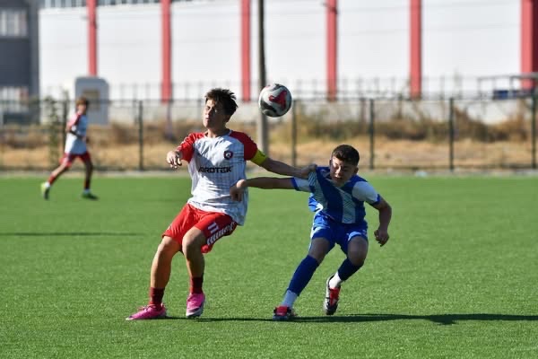 Genç Takımımız Manisa Yıldızspor ile Hazırlık Maçında Karşılaştı - Galeri 2