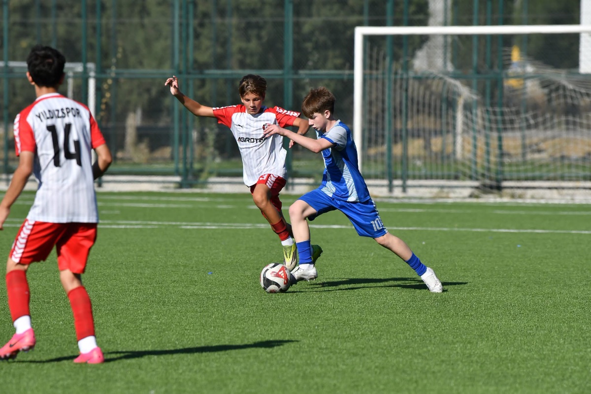 Genç Takımımız Manisa Yıldızspor ile Hazırlık Maçında Karşılaştı - Galeri 5